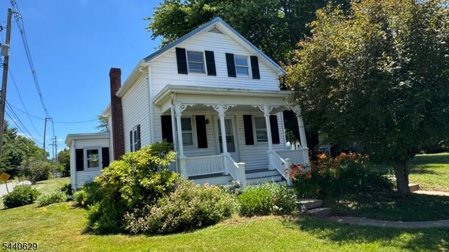 14 Hoffman Rd, Clinton Twp., NJ 08833