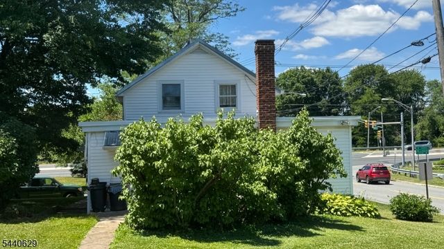 14 Hoffman Rd, Clinton Twp., NJ 08833
