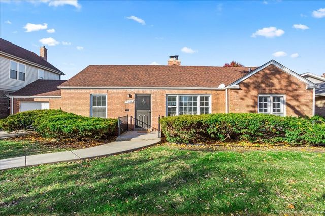 9524 S Francisco Avenue, Evergreen Park, IL 60805