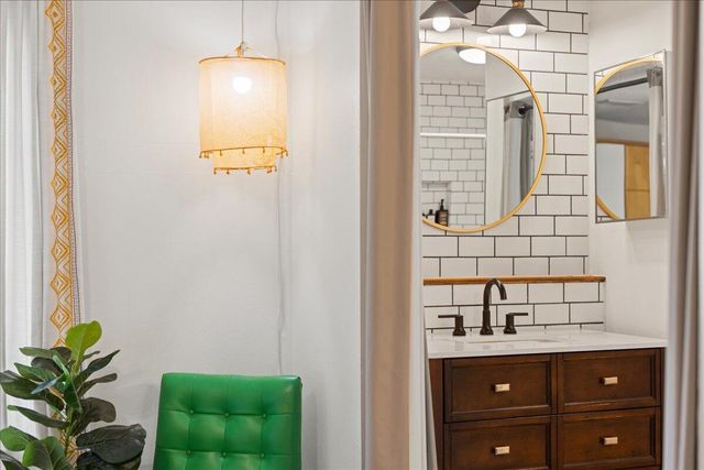 8724 Laredo Street, Navarre, FL 32566