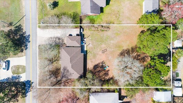 8724 Laredo Street, Navarre, FL 32566