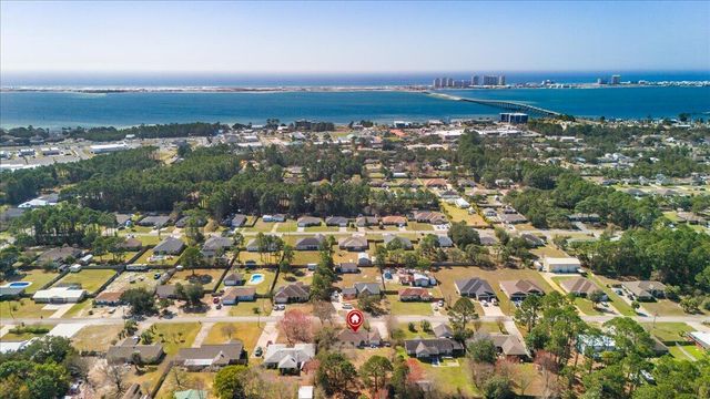 8724 Laredo Street, Navarre, FL 32566