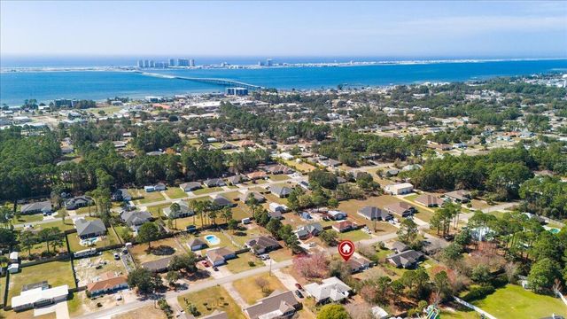 8724 Laredo Street, Navarre, FL 32566