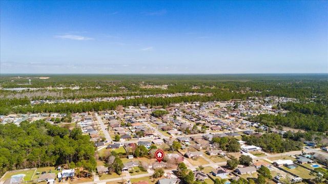 8724 Laredo Street, Navarre, FL 32566