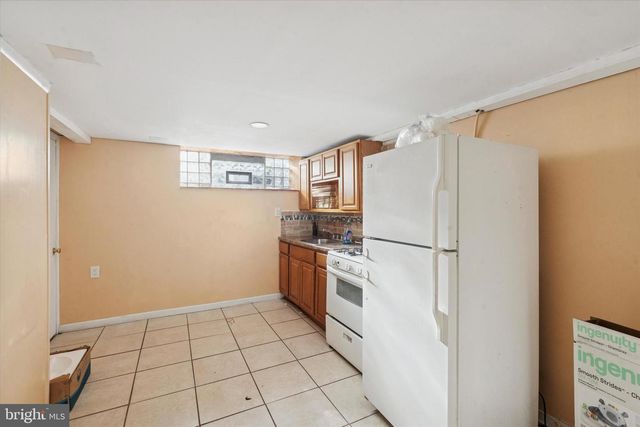 213 E CLAREMONT RD, Philadelphia, PA 19120