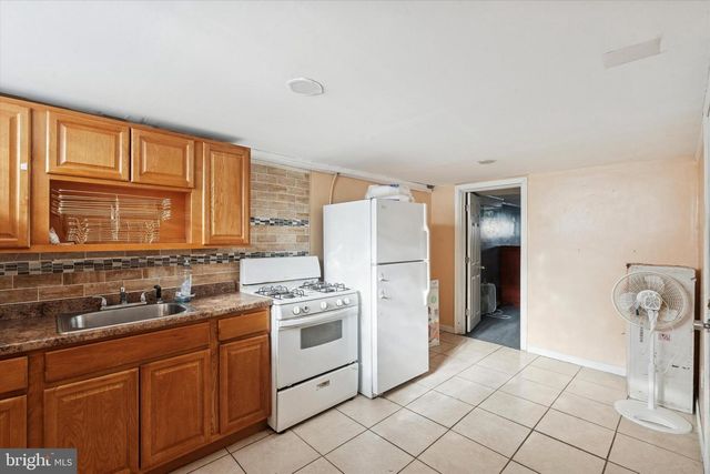 213 E CLAREMONT RD, Philadelphia, PA 19120