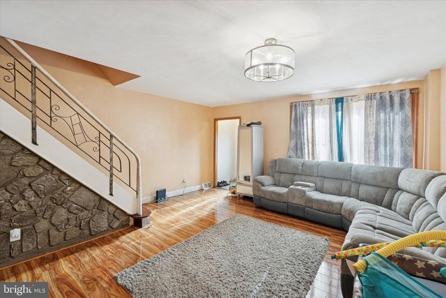 213 E CLAREMONT RD, Philadelphia, PA 19120