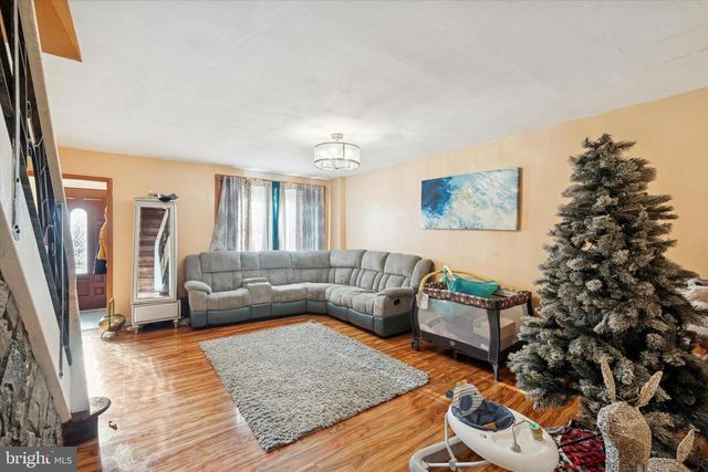 213 E CLAREMONT RD, Philadelphia, PA 19120