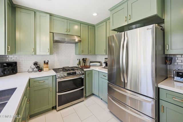 3489 Birdsong Avenue, Thousand Oaks, CA 91360