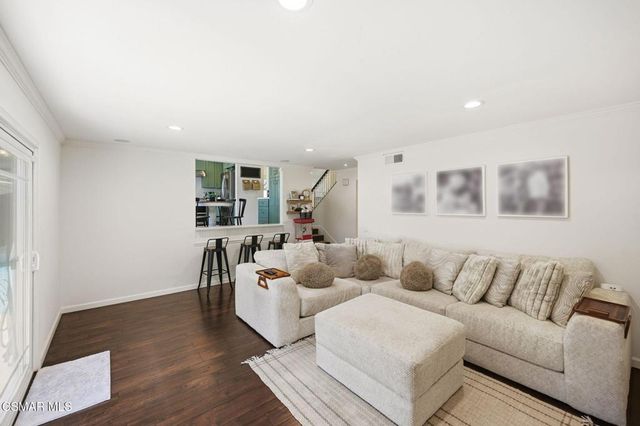 3489 Birdsong Avenue, Thousand Oaks, CA 91360