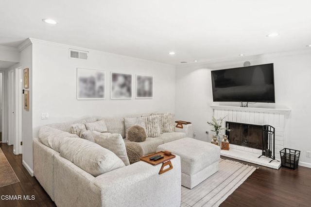 3489 Birdsong Avenue, Thousand Oaks, CA 91360