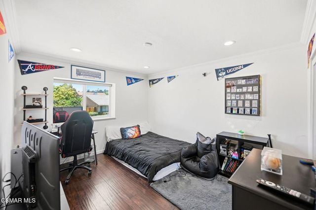 3489 Birdsong Avenue, Thousand Oaks, CA 91360