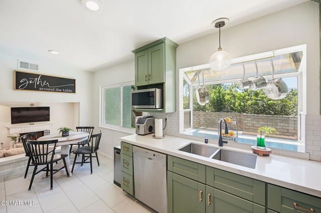 3489 Birdsong Avenue, Thousand Oaks, CA 91360