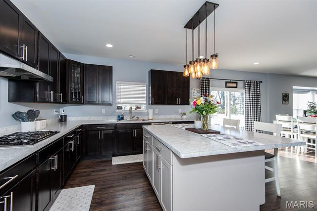 202 Burrograss Drive, Wentzville, MO 63385