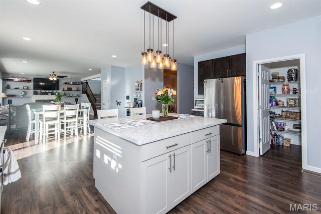 202 Burrograss Drive, Wentzville, MO 63385