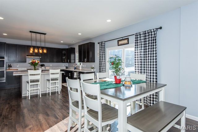 202 Burrograss Drive, Wentzville, MO 63385