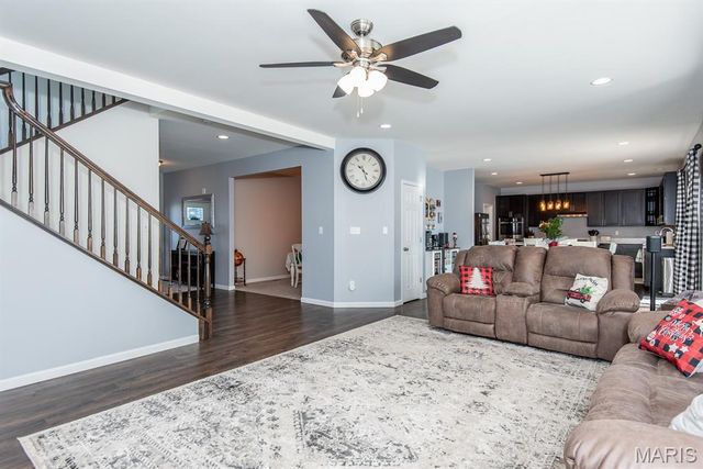 202 Burrograss Drive, Wentzville, MO 63385