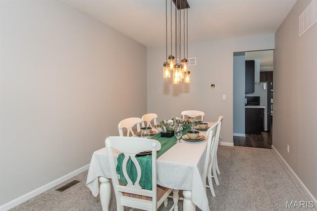 202 Burrograss Drive, Wentzville, MO 63385