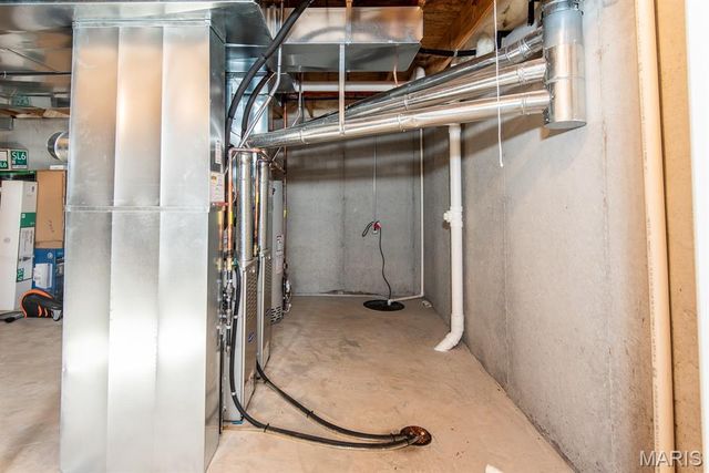 202 Burrograss Drive, Wentzville, MO 63385