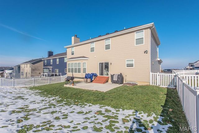 202 Burrograss Drive, Wentzville, MO 63385