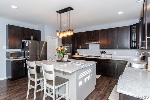 202 Burrograss Drive, Wentzville, MO 63385