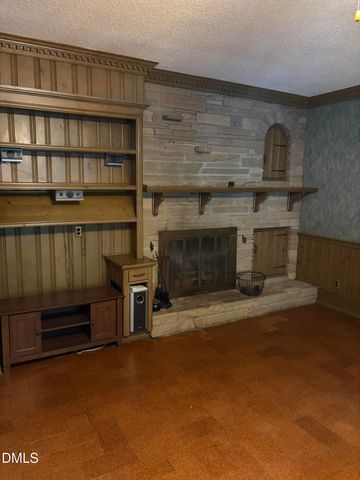 1206 E Cumberland Street, Dunn, NC 28334