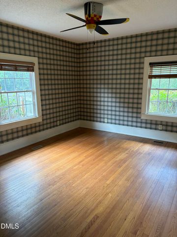 1206 E Cumberland Street, Dunn, NC 28334