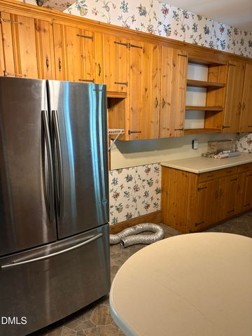 1206 E Cumberland Street, Dunn, NC 28334