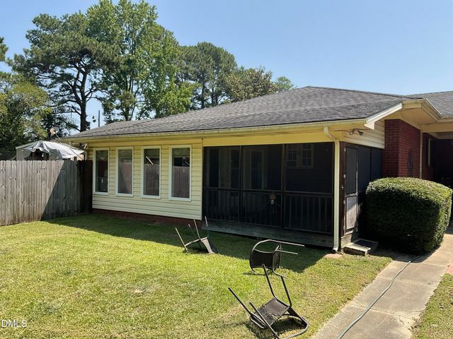 1206 E Cumberland Street, Dunn, NC 28334