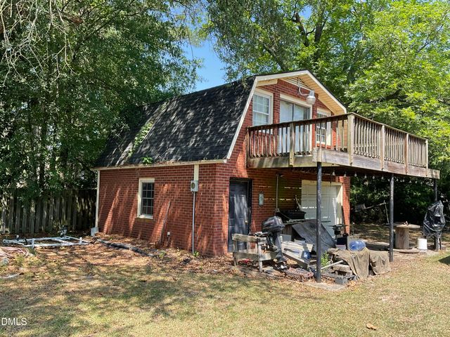 1206 E Cumberland Street, Dunn, NC 28334