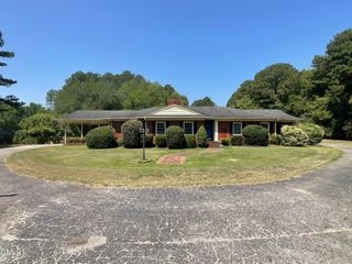 1206 E Cumberland Street, Dunn, NC 28334
