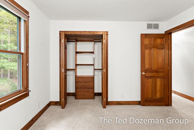 16565 Greenly Street, Park Twp, MI 49424
