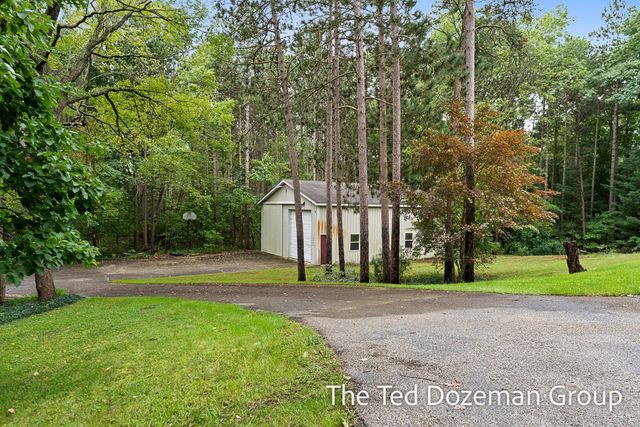 16565 Greenly Street, Park Twp, MI 49424