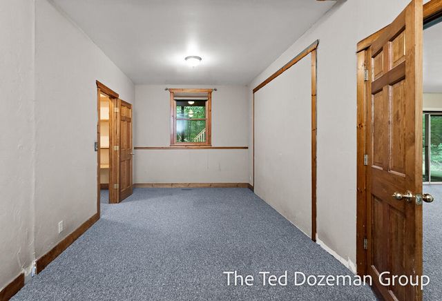 16565 Greenly Street, Park Twp, MI 49424