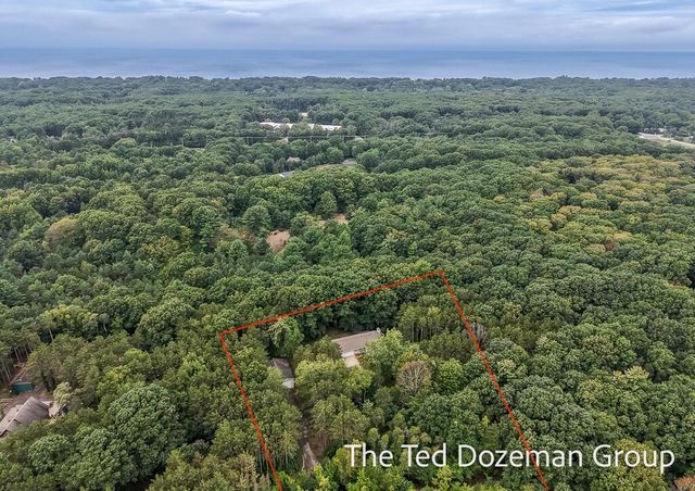 16565 Greenly Street, Park Twp, MI 49424