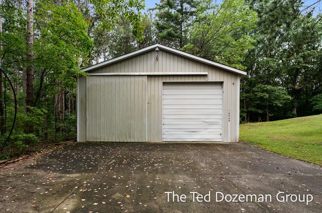 16565 Greenly Street, Park Twp, MI 49424