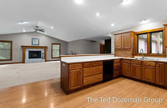 16565 Greenly Street, Park Twp, MI 49424