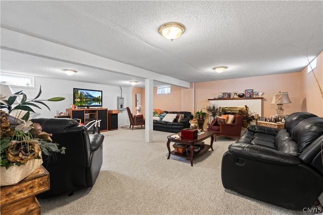 318 David Drive, Clay, NY 13212