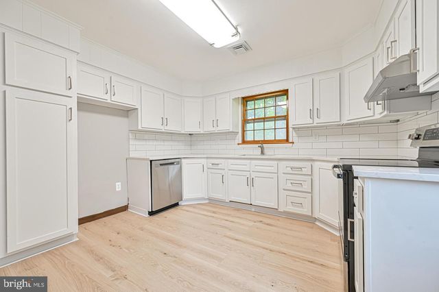 312 HENDERSON AVE, Millville, NJ 08332