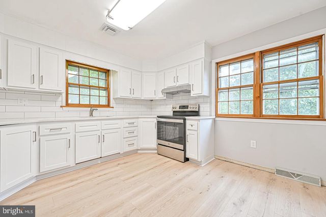 312 HENDERSON AVE, Millville, NJ 08332