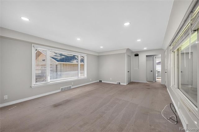 21263 Meridian Road, Grosse Ile, MI 48138