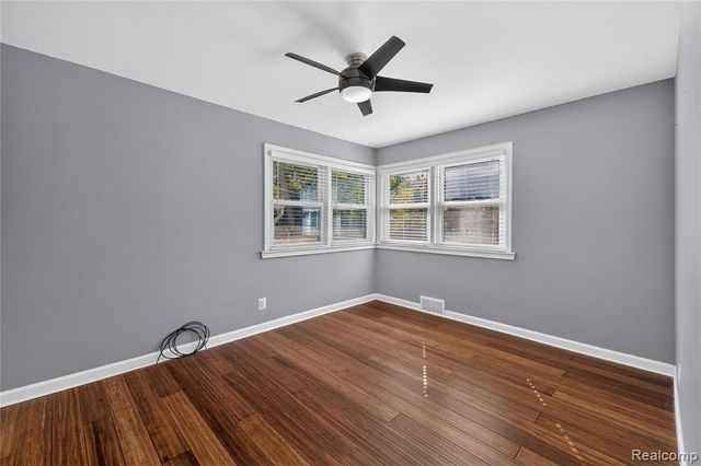 21263 Meridian Road, Grosse Ile, MI 48138