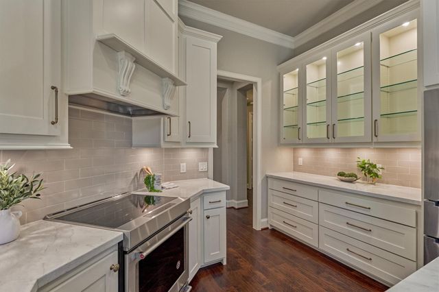 91 W Racing Cloud Court, The Woodlands, TX 77381