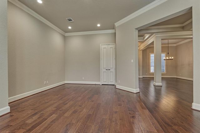 91 W Racing Cloud Court, The Woodlands, TX 77381