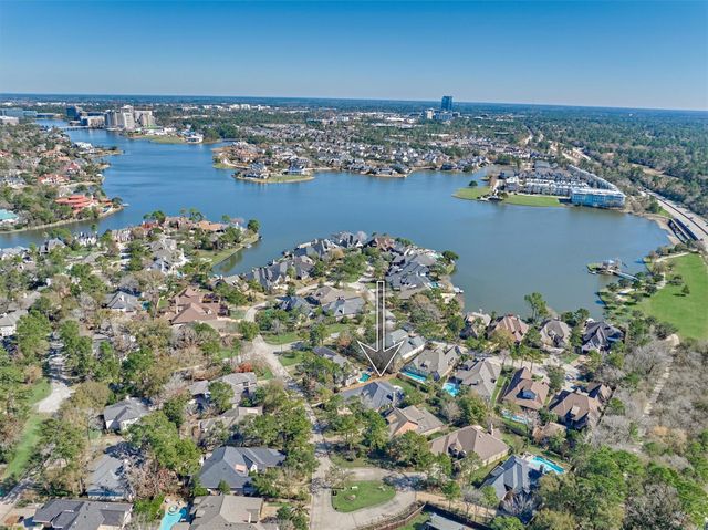 91 W Racing Cloud Court, The Woodlands, TX 77381