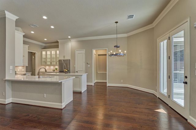 91 W Racing Cloud Court, The Woodlands, TX 77381