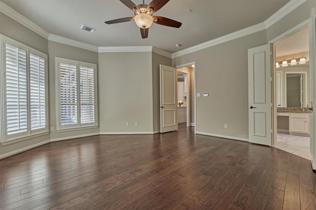 91 W Racing Cloud Court, The Woodlands, TX 77381