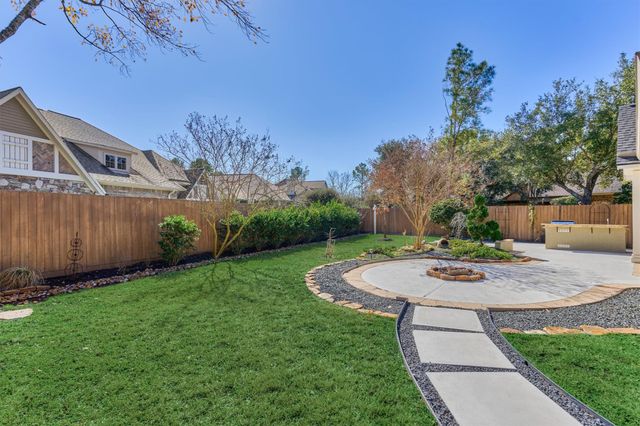 91 W Racing Cloud Court, The Woodlands, TX 77381