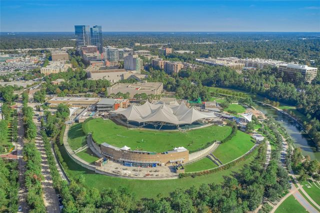 91 W Racing Cloud Court, The Woodlands, TX 77381