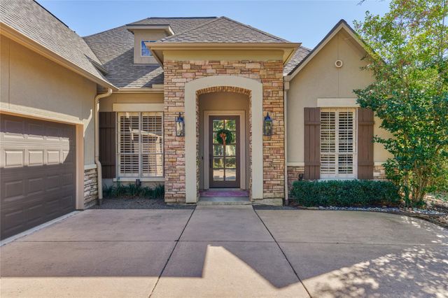 91 W Racing Cloud Court, The Woodlands, TX 77381